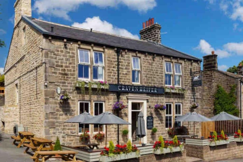 1800 Period Grade 2 Listed Cottage Addingham Экстерьер фото