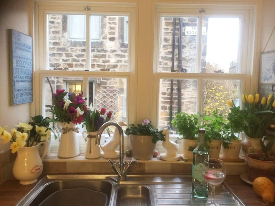 1800 Period Grade 2 Listed Cottage Addingham Экстерьер фото